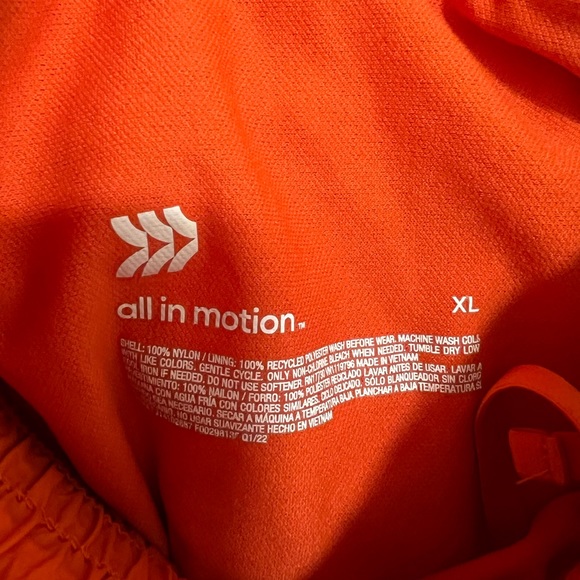 3in High-rise Crinkle Running Shorts (XL) - Picture 4 of 5